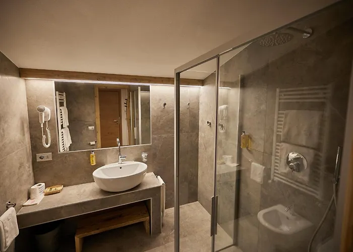 Hotel Vallechiara 3*